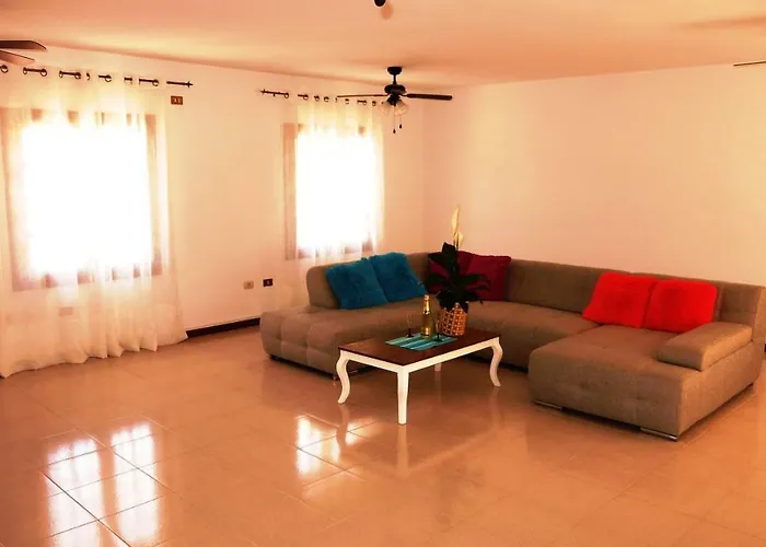 Large On Golf Course Apartment *