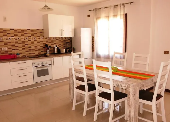 Large On Golf Course Apartment