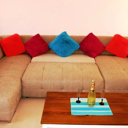 Large On Golf Course Apartment