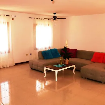 Large On Golf Course Appartement *